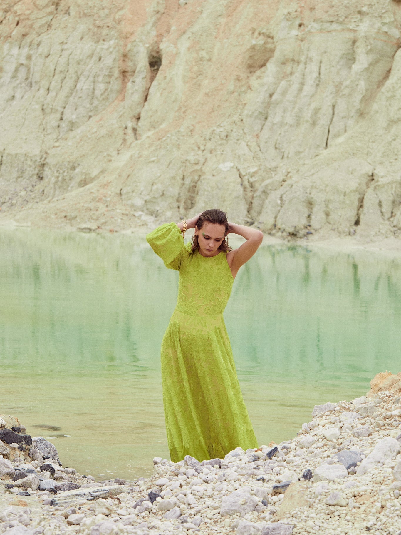 Vestido Julia | Bordado Verde-lima