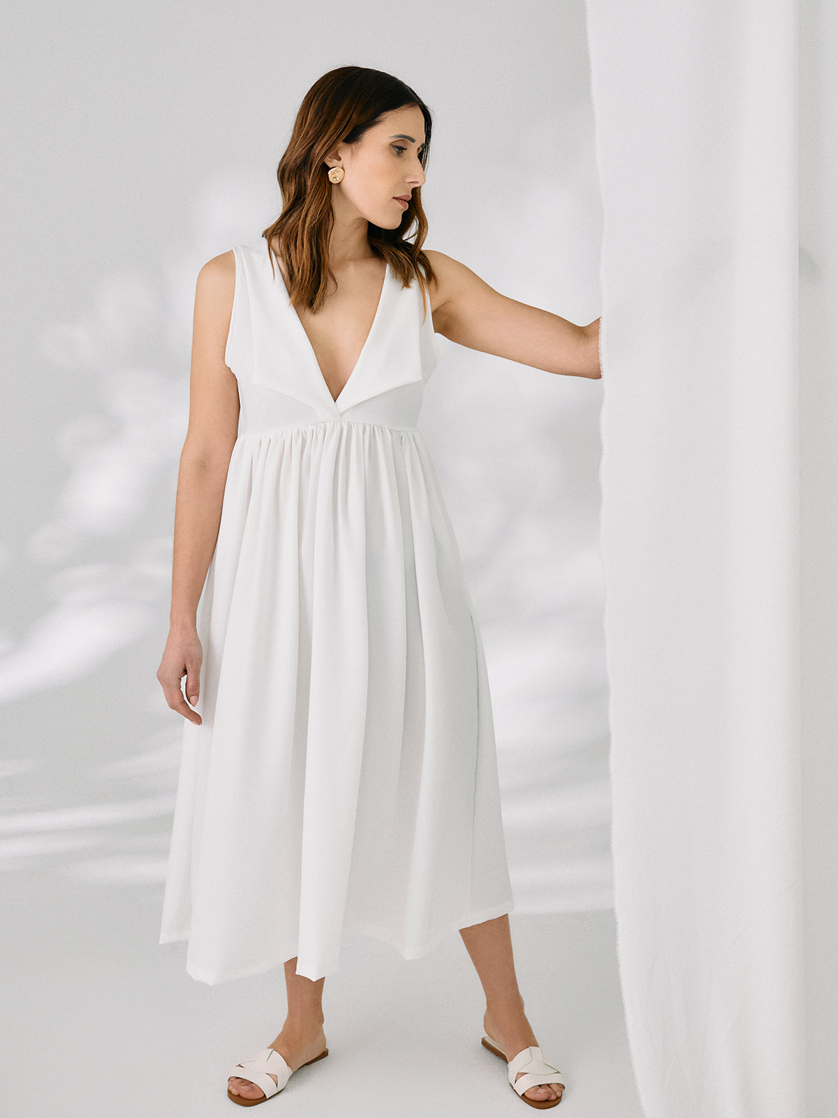 MARGARET | White